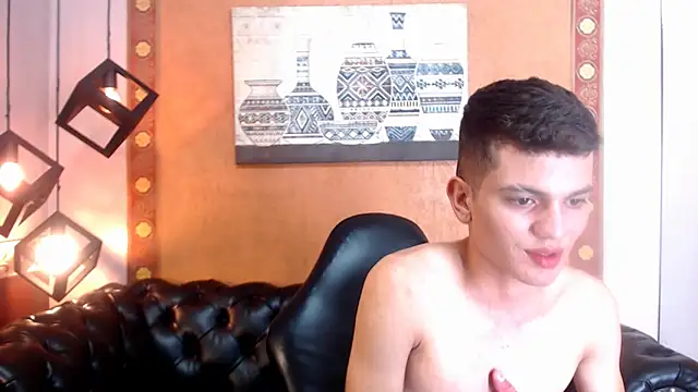 Lucian Mills online show from November 8, 2025, 11:25 pm