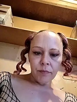 nikkibae33 online show from March 17, 2026, 11:19 pm