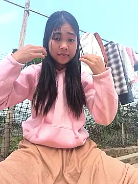 Lynly k2 online show from January 18, 2026, 3:43 am