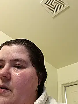 mayflower420 online show from April 17, 2026, 12:46 am