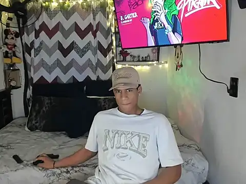 JUANBIGCOCK21CM online show from June 10, 2026, 8:52 pm
