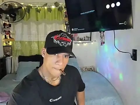 JUANBIGCOCK21CM online show from June 22, 2026, 7:00 pm