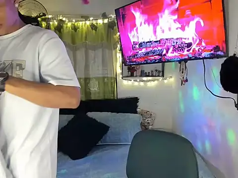 JUANBIGCOCK21CM online show from June 24, 2026, 11:59 pm