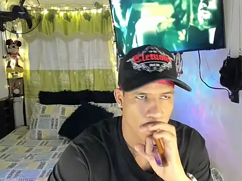 JUANBIGCOCK21CM online show from July 3, 2026, 1:39 pm