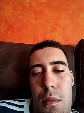 adrihgz online show from November 11, 2025, 12:27 pm