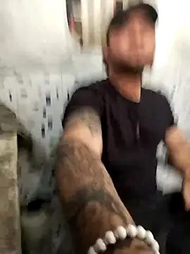 Snapshot of JHONNYACA28 chatting on November 8, 2025, 2:28 pm JHONNYACA28 online show from November 8, 2025, 2:28 pm