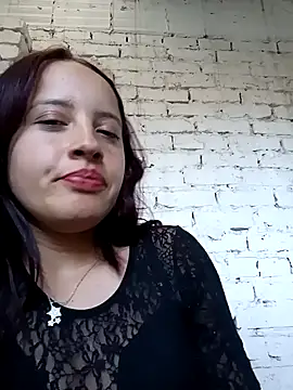 Chloe 2-4 online show from November 8, 2025, 9:46 pm