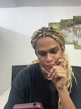 Tara-barbie online show from November 9, 2025, 5:55 pm