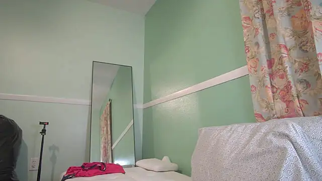RosieCheeks  online show from June 3, 2026, 1:41 am