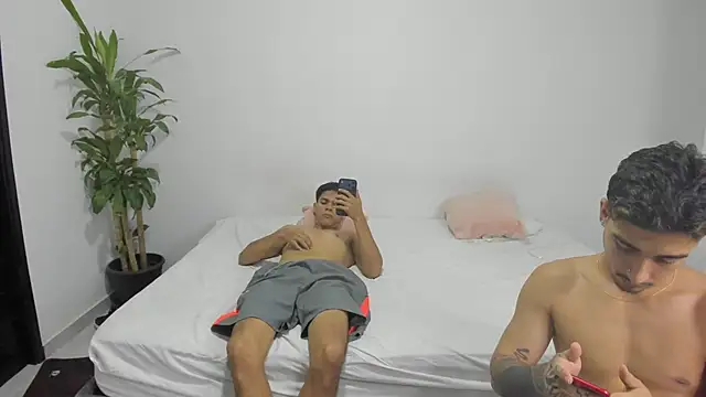 Snapshot of shark_boy28 chatting on November 15, 2025, 3:59 am shark boy28 online show from November 15, 2025, 3:59 am