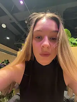 SashaCatt online show from December 2, 2025, 7:47 am