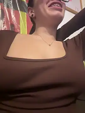 SCARLETT INK  online show from April 13, 2026, 2:50 am