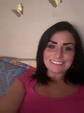 ValayaNoire online show from November 12, 2025, 4:07 pm