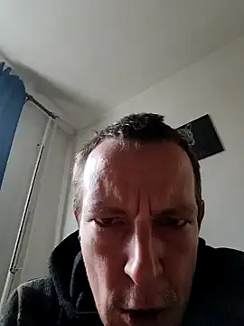 Krocanek online show from November 8, 2025, 8:36 am