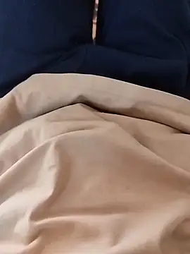 Snapshot of theunq chatting on November 8, 2025, 10:26 am theunq online show from November 8, 2025, 10:26 am