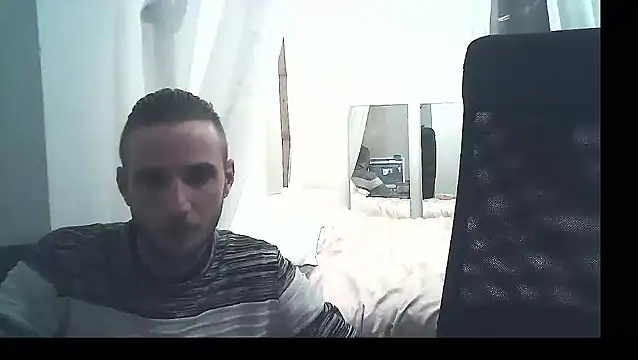 Snapshot of MickNanaa chatting on November 13, 2025, 4:06 pm MickNanaa online show from November 13, 2025, 4:06 pm