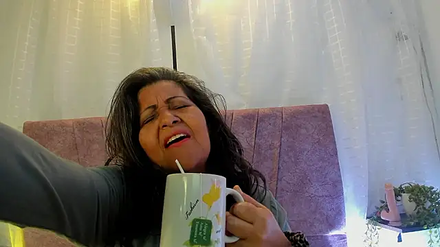Snapshot of Victoriaa_Anderson chatting on March 9, 2026, 1:15 pm Victoriaa Anderson online show from March 9, 2026, 1:15 pm