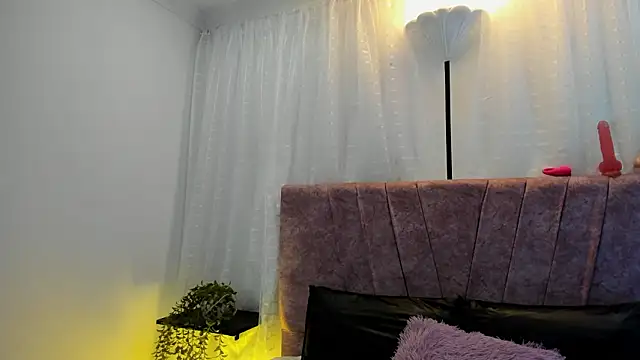 Snapshot of Victoriaa_Anderson chatting on March 17, 2026, 1:58 pm Victoriaa Anderson online show from March 17, 2026, 1:58 pm