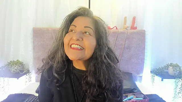 Snapshot of Victoriaa_Anderson chatting on April 6, 2026, 1:45 pm Victoriaa Anderson online show from April 6, 2026, 1:45 pm