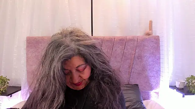 Snapshot of Victoriaa_Anderson chatting on April 10, 2026, 1:27 pm Victoriaa Anderson online show from April 10, 2026, 1:27 pm