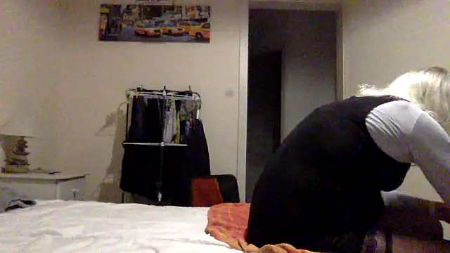 Snapshot of nicohumm chatting on March 15, 2025, 3:18 am nicohumm online show from March 15, 2025, 3:18 am