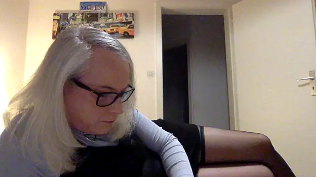 Snapshot of nicohumm chatting on March 15, 2025, 8:43 pm nicohumm online show from March 15, 2025, 8:43 pm