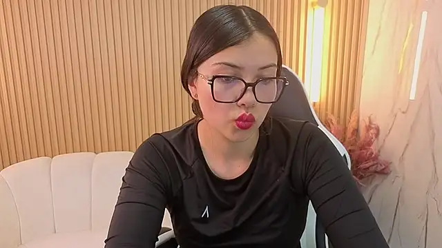 venus velvet tp online show from December 1, 2025, 7:41 pm