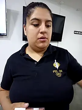 Hammy-steve01 online show from November 13, 2025, 1:32 pm