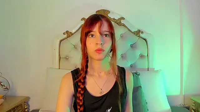 scarlett smith 3 online show from April 22, 2026, 2:25 am