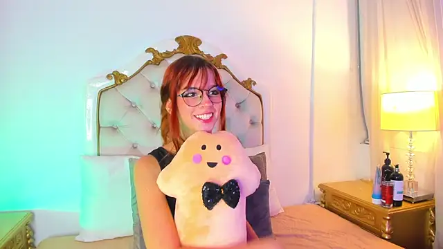Snapshot of scarlett_smith_3 chatting on June 6, 2026, 2:05 am scarlett smith 3 online show from June 6, 2026, 2:05 am