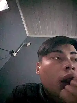 yoelparadodel69 online show from November 10, 2025, 4:33 am