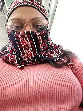 Kamna Hotty online show from December 5, 2025, 3:48 am