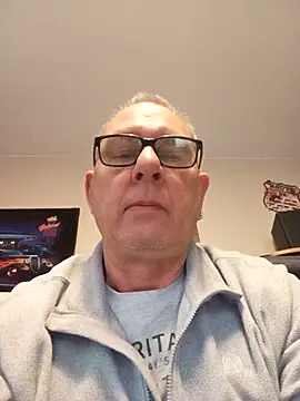 andy-1961 online show from November 27, 2025, 7:21 am