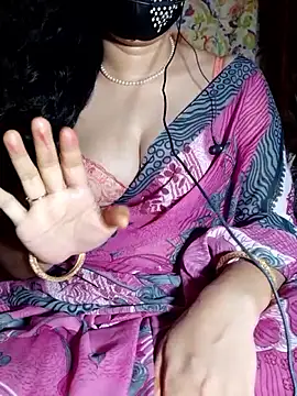 Snapshot of HotGirl23231 chatting on May 21, 2026, 5:42 pm HotGirl23231 online show from May 21, 2026, 5:42 pm