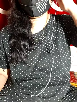Snapshot of HotGirl23231 chatting on July 1, 2026, 7:24 pm HotGirl23231 online show from July 1, 2026, 7:24 pm