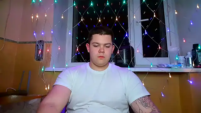 CuteButNaughty  online show from March 2, 2026, 8:37 pm