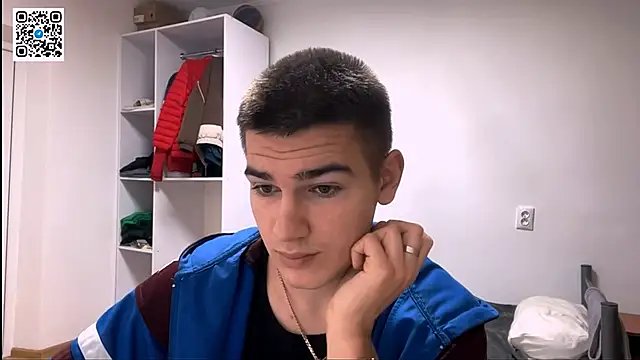 Snapshot of _BarePulse chatting on February 11, 2026, 8:36 pm BarePulse online show from February 11, 2026, 8:36 pm