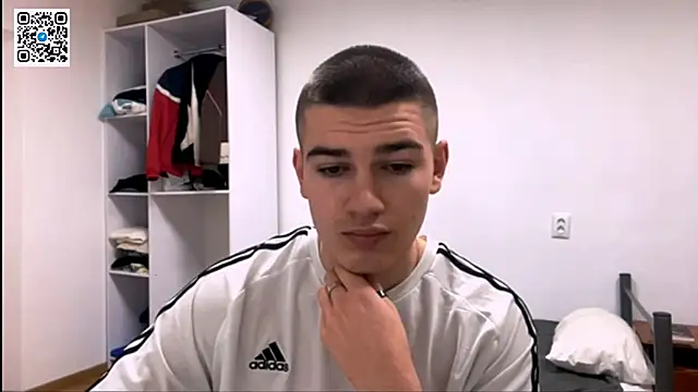 Snapshot of _BarePulse chatting on February 20, 2026, 8:42 pm BarePulse online show from February 20, 2026, 8:42 pm