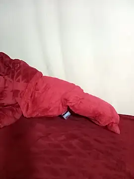 Em-mupmup online show from December 21, 2025, 10:28 pm