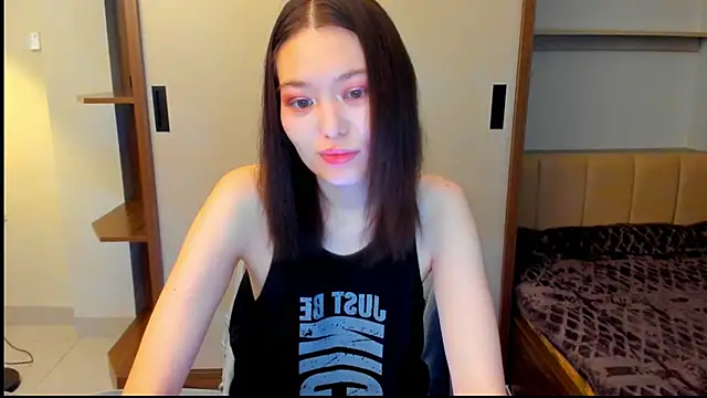 HopeLovely online show from April 10, 2026, 4:23 pm