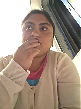 Snapshot of 12dariea chatting on November 9, 2025, 5:33 pm 12dariea online show from November 9, 2025, 5:33 pm