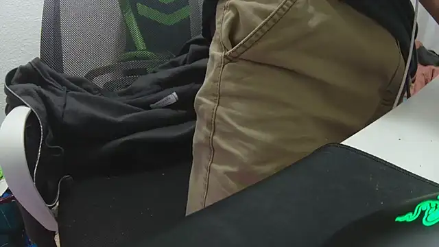 Calavera2001 online show from January 14, 2026, 4:18 am