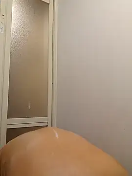 yu-yu28 online show from November 18, 2025, 4:55 pm