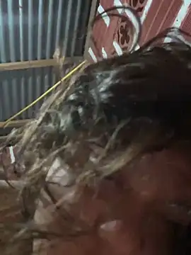 diamore3377 online show from April 9, 2026, 6:19 am