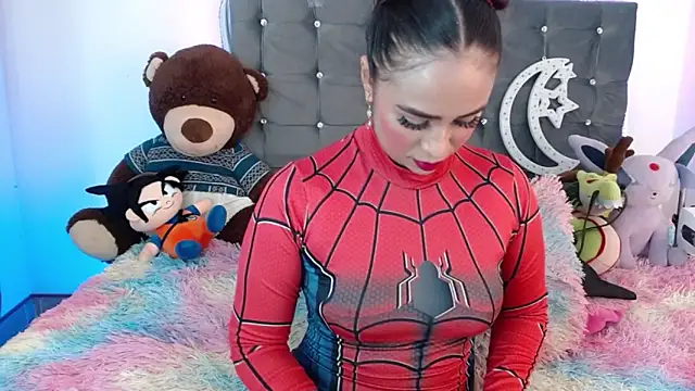 lunabritton1 online show from March 4, 2026, 3:34 am