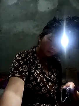 vangkt-cute online show from March 24, 2026, 6:35 pm