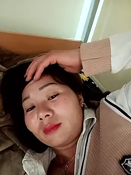 Snapshot of vangkt-cute chatting on April 26, 2026, 7:17 am vangkt-cute online show from April 26, 2026, 7:17 am