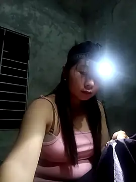 Snapshot of vangkt-cute chatting on April 26, 2026, 8:06 pm vangkt-cute online show from April 26, 2026, 8:06 pm