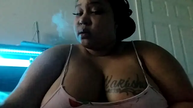 PinkKittyKat2025 online show from November 25, 2025, 6:57 am