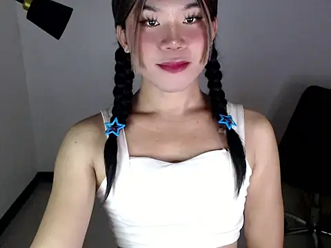 dazzlingcarol online show from June 30, 2026, 10:38 am